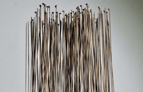 Alt text: Wire sculpture